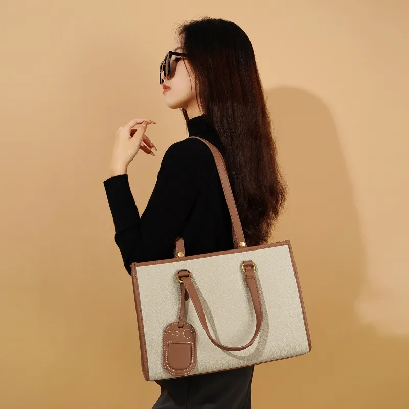 Suorakulmion laukku osastoilla