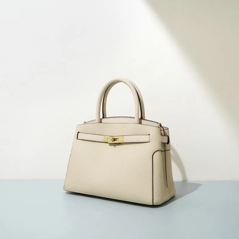 Valkoinen nahkalaukku käsilaukut